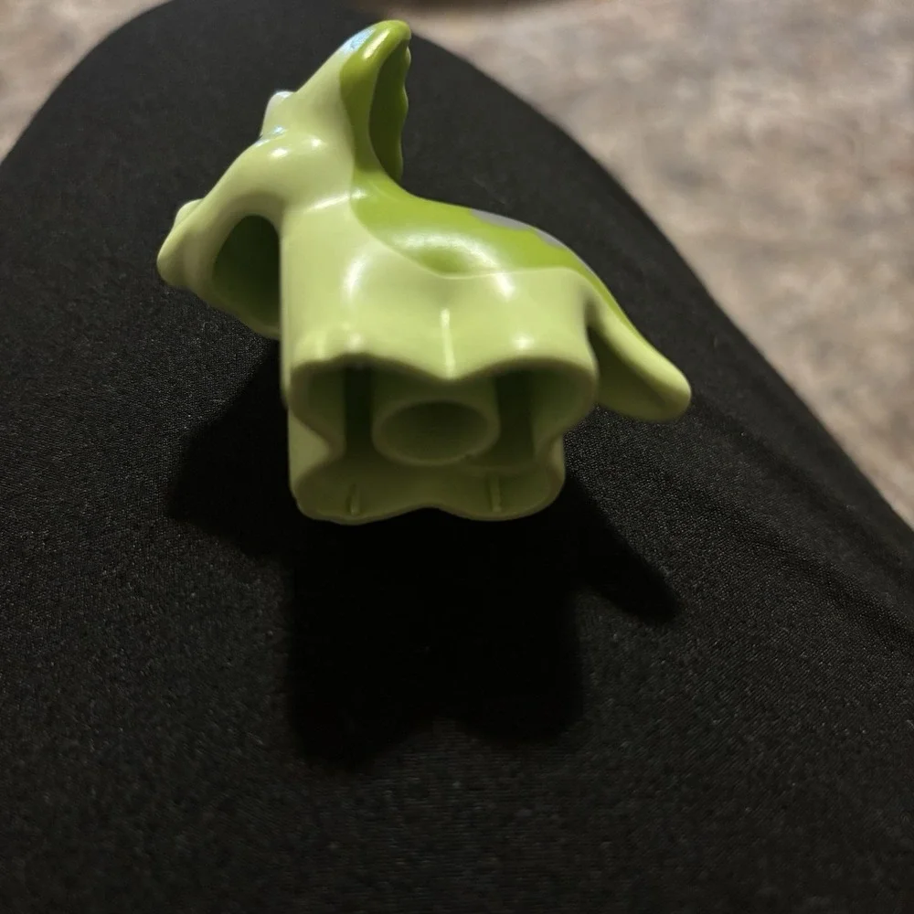 Lego Duplo - Green Baby Triceratops Dinosaur Figure‎ Green with Gray Dots